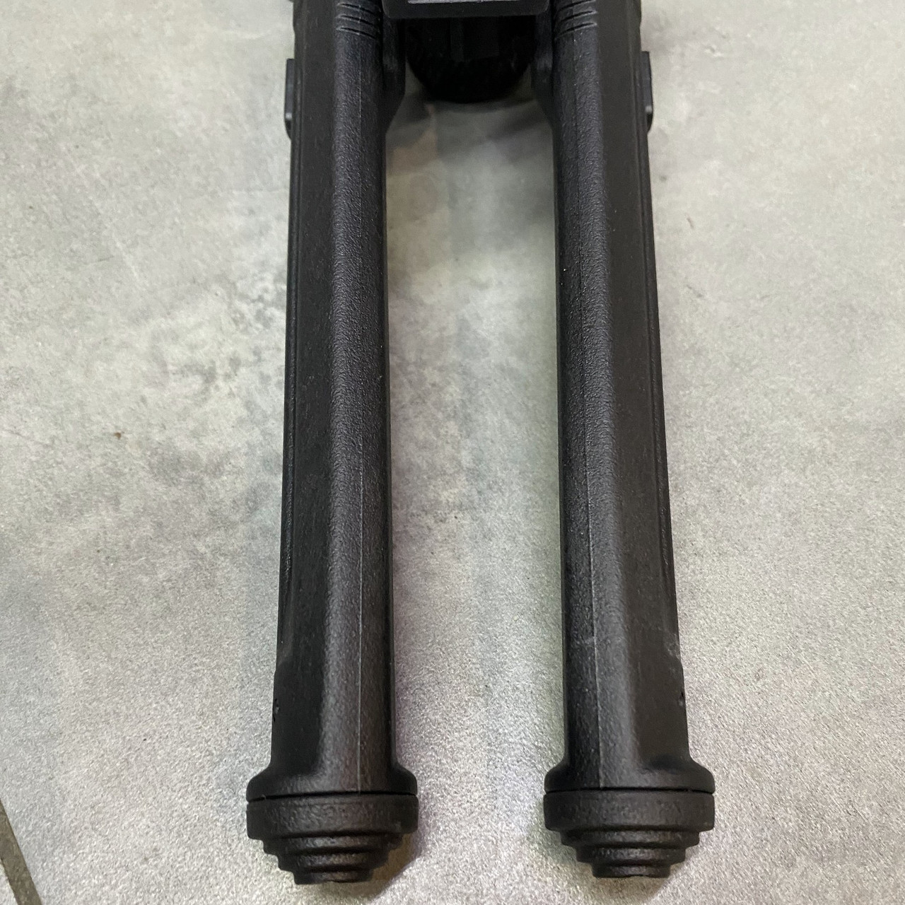 Сошки Magpul Bipod Sling Stud QD, цвет Черный, база крепления на антабку, MAG1075-BLK фото 7