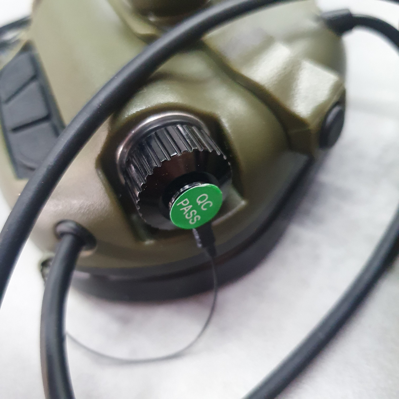 Наушники тактические Earmor M32X Mark3, активные, с креплением на шлем и съёмным микрофоном, цвет Олива фото 8