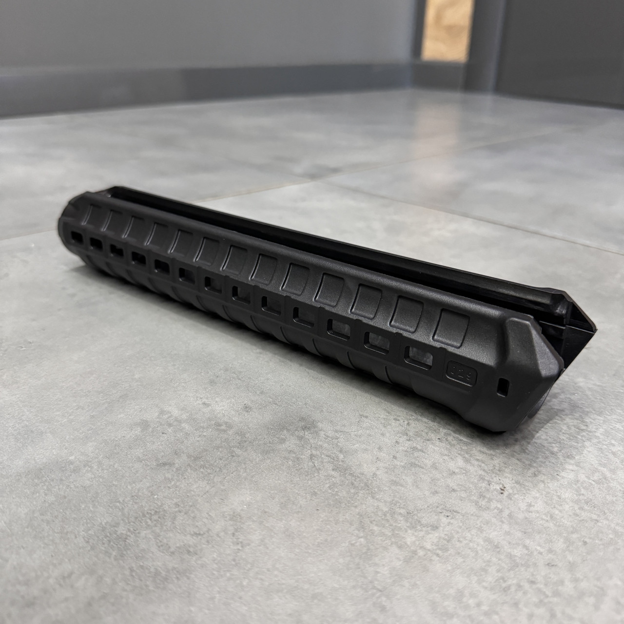 Цевье для BAIKAL MP-153/133, DLG Tactical DLG-029, цвет Черный, полимерное с гнездами под M-LOK фото 3