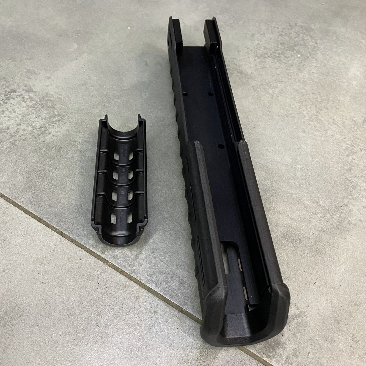 Цевье на АК Magpul Zhukov Hand Guard, цвет Черный, MAG586 фото 6