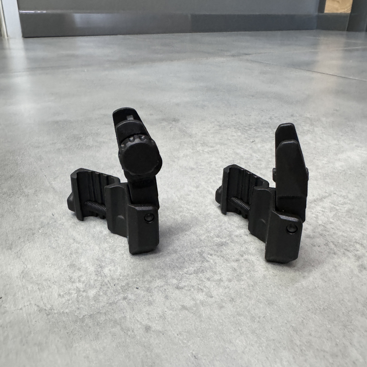 Мушка и целик 45°, DLG Tactical DLG-185, высокие, складные, на Picatinny фото 2