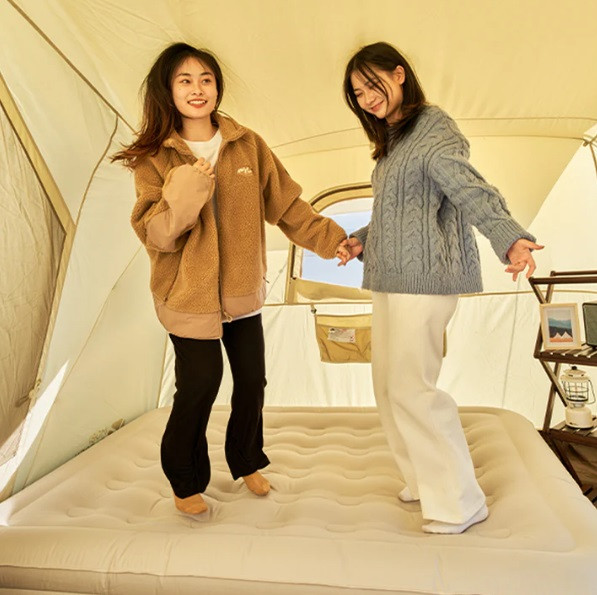 Матрац надувний двомісний з вбудованим насосом Mobi Garden Air Double Bed 35 см NX22663012 sand фото 10