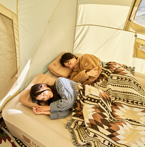 Матрац надувний двомісний з вбудованим насосом Mobi Garden Air Double Bed 35 см NX22663012 sand фото 9