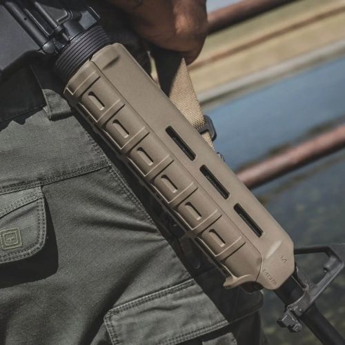 Цівка Magpul MOE M-LOK Mid-Length - AR15 / M4 FDE фото 3