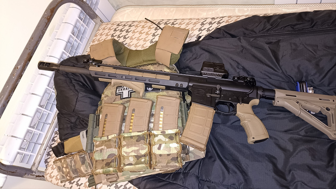 Рукоять Magpul AFG Angled M-Lok System - Flat Dark Earth фото 6