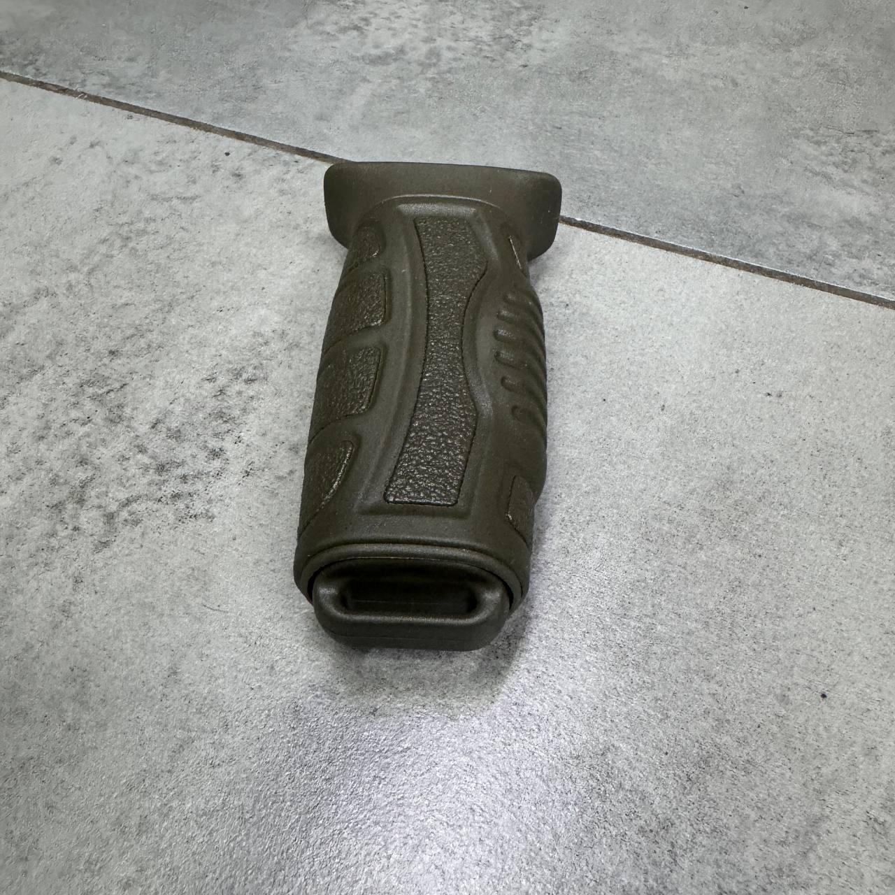 Рукоятка переноса огня DLG Tactical (DLG-165), на M-LOK, цвет Олива, прорезиненная, с отсеком для хранения фото 6