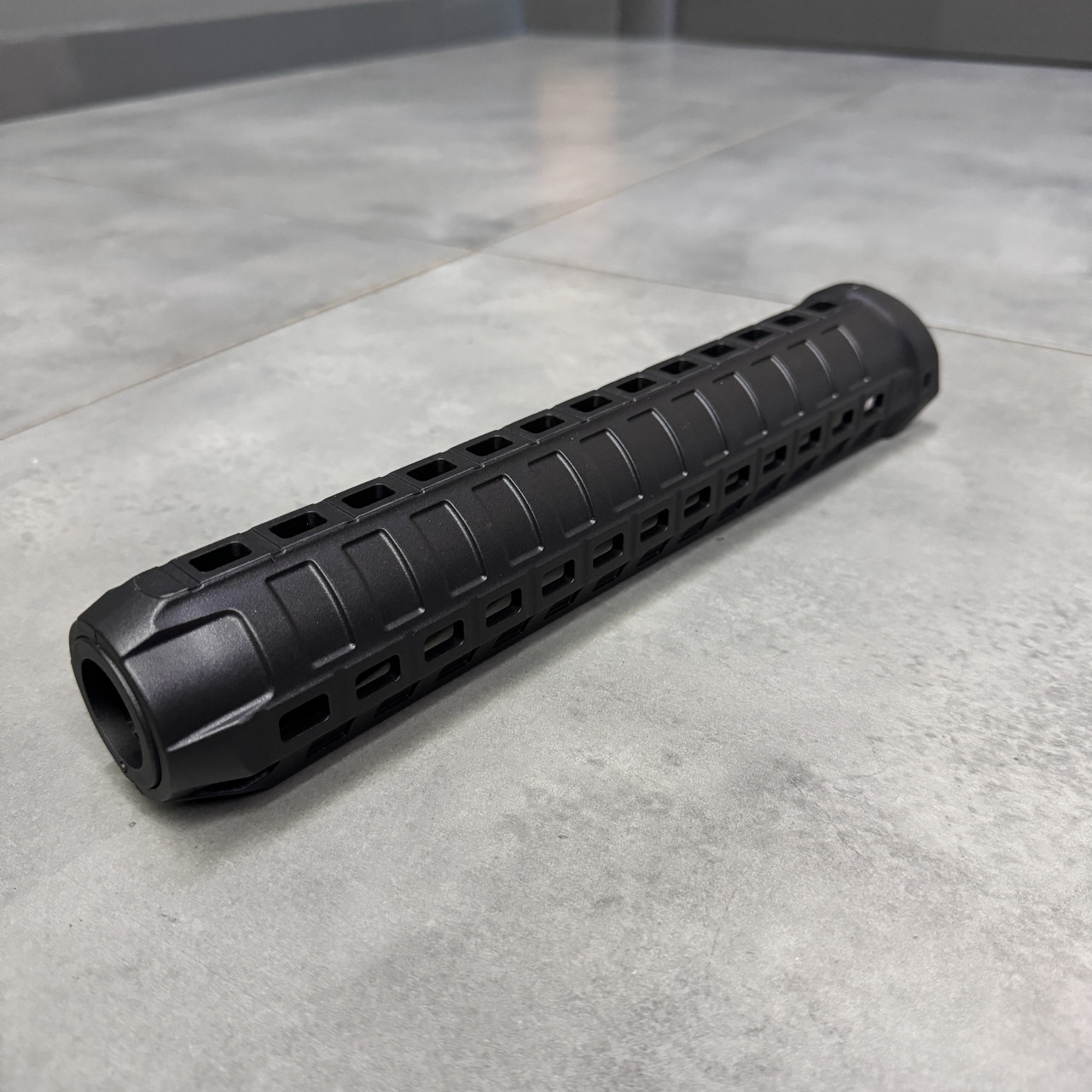 Цевье для BAIKAL MP-153/133, DLG Tactical DLG-029, цвет Черный, полимерное с гнездами под M-LOK фото 7