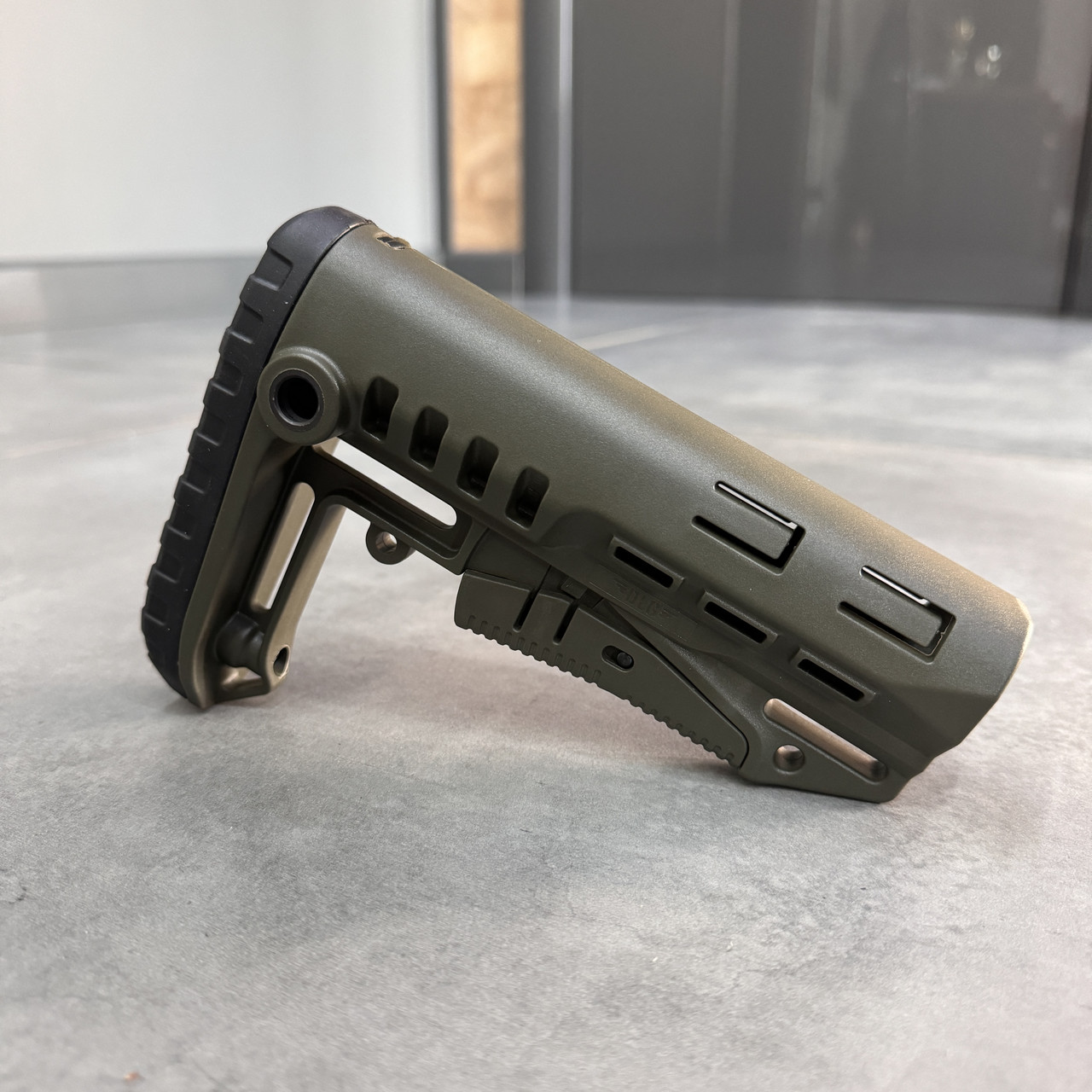 Приклад (база) DLG TBS TACTICAL DLG-130, для трубок Mil-Spec, цвет Олива, гнездо антабки на 2 стороны фото 8