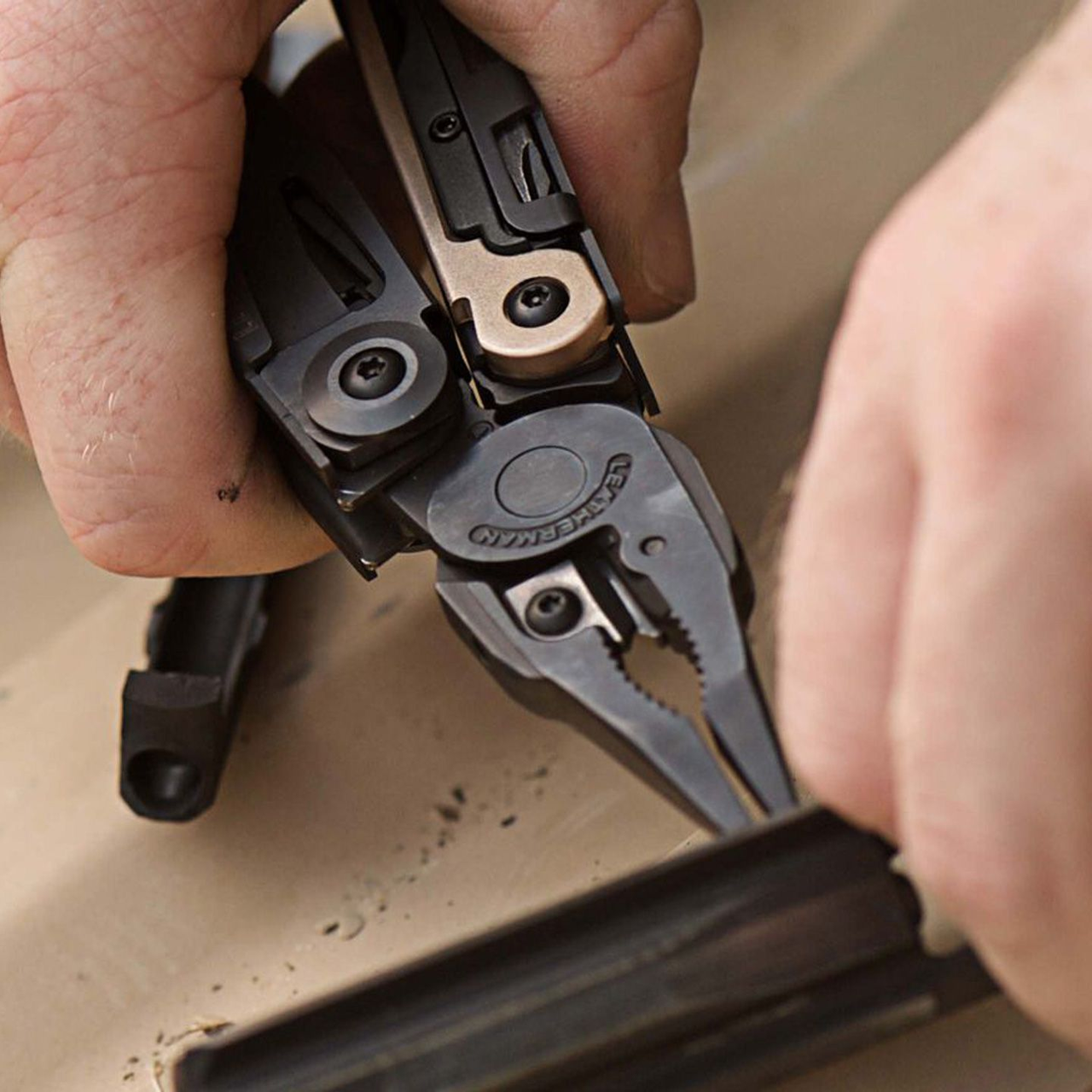 Мультитул LEATHERMAN Mut Black, чехол на Molle масло. фото 9