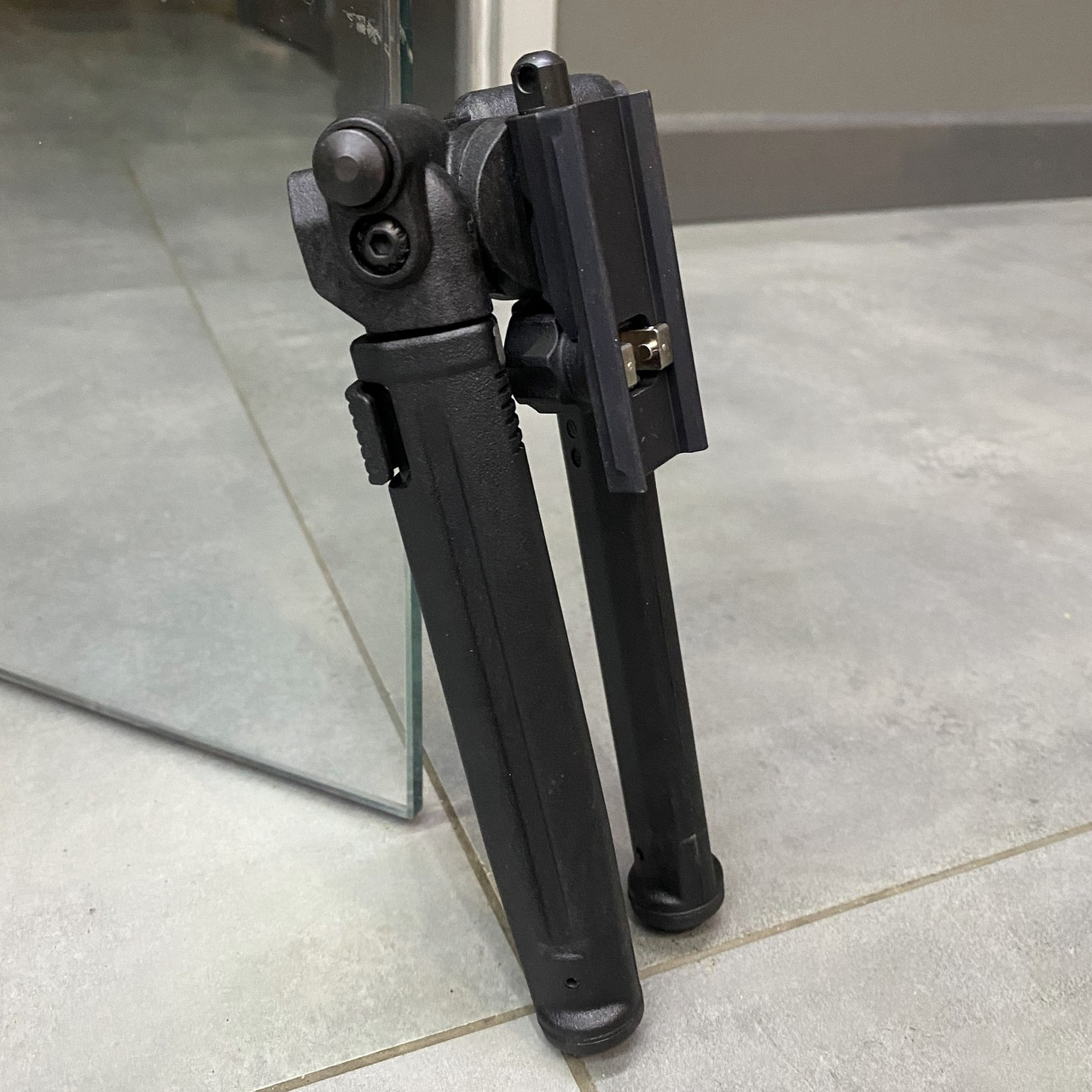 Сошки Magpul Bipod Sling Stud QD, цвет Черный, база крепления на антабку, MAG1075-BLK фото 4
