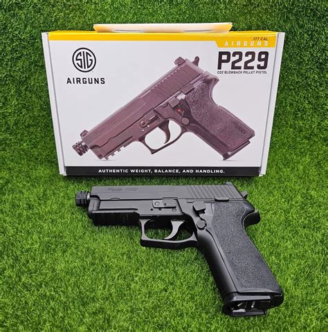 Пістолет пневматичний Sig Sauer P229RX Blowback кал.177 фото 2