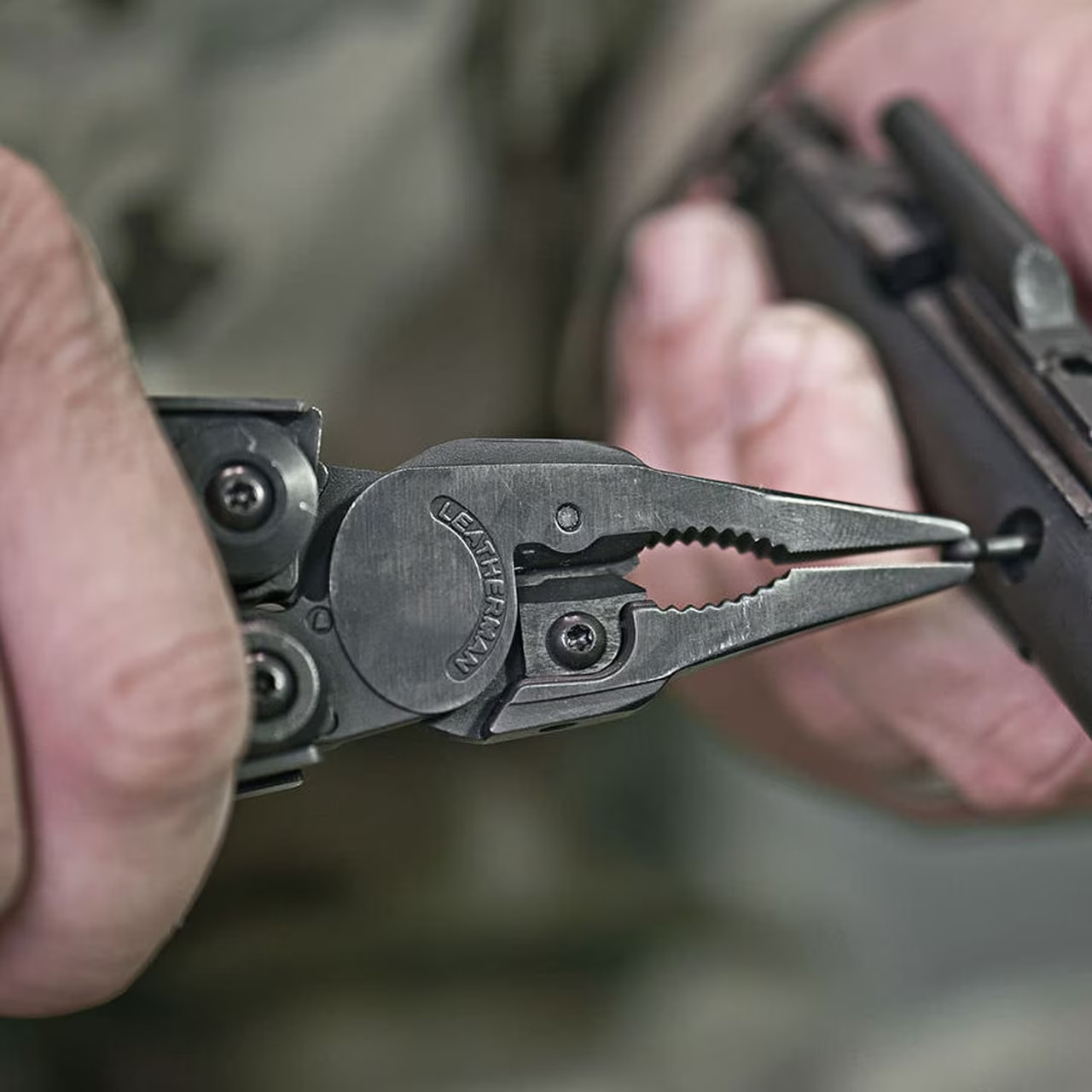 Мультитул LEATHERMAN Mut Black, чехол на Molle масло. фото 6
