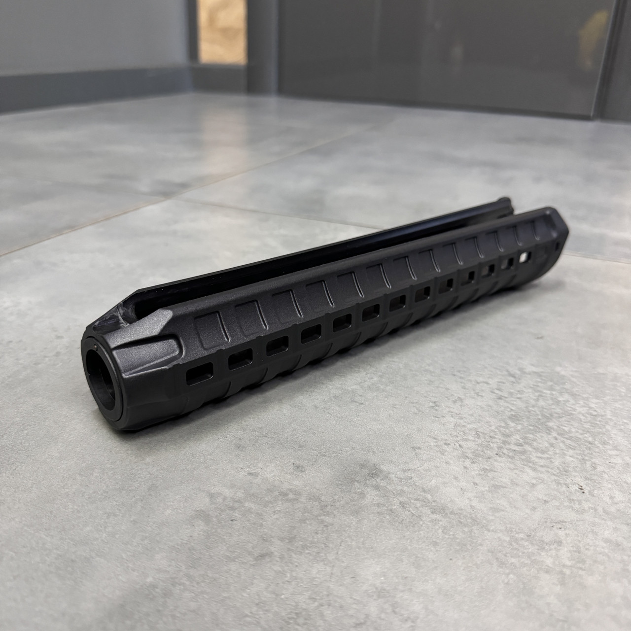 Цевье для BAIKAL MP-153/133, DLG Tactical DLG-029, цвет Черный, полимерное с гнездами под M-LOK фото 5
