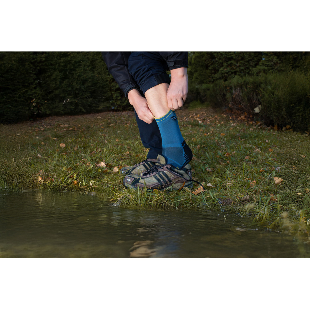 Шкарпетки водонепроникні Dexshell Running Lite 2.0 Socks, темно-блакитні, розмір M (39-42) фото 4