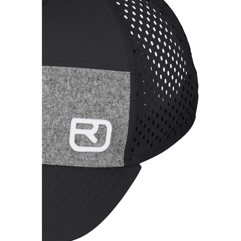 Кепка Ortovox Logo Air Trucker Cap фото 2
