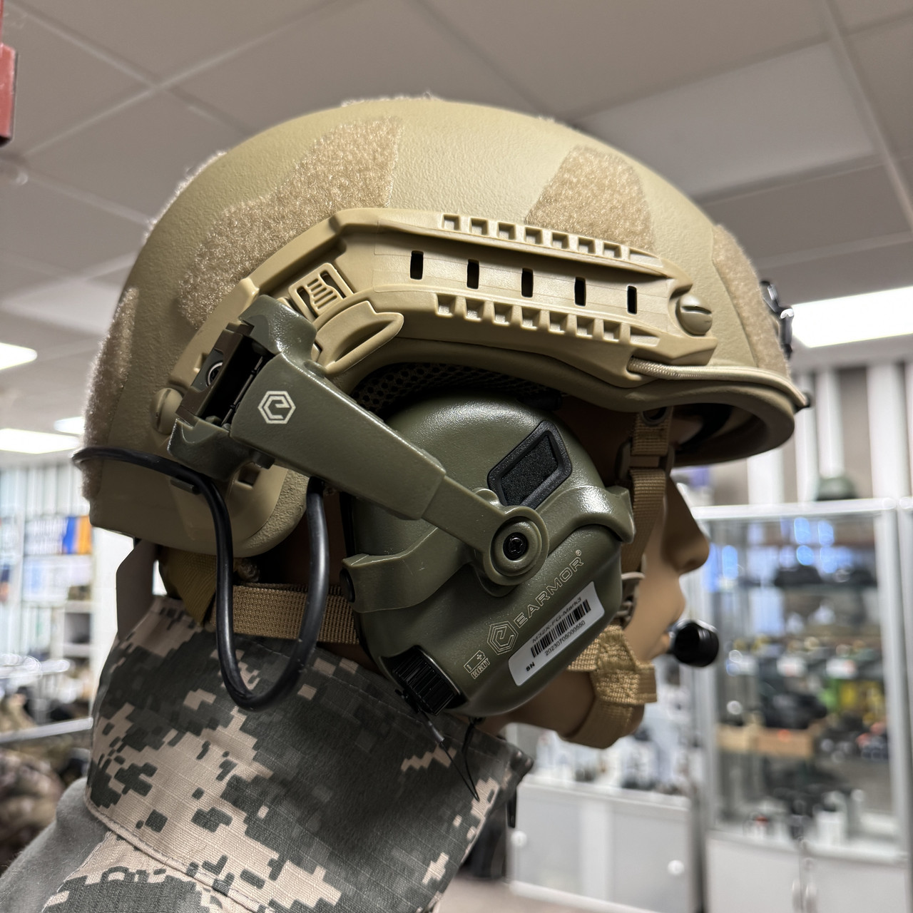 Наушники тактические Earmor M32X Mark3, активные, с креплением на шлем и съёмным микрофоном, цвет Олива фото 10